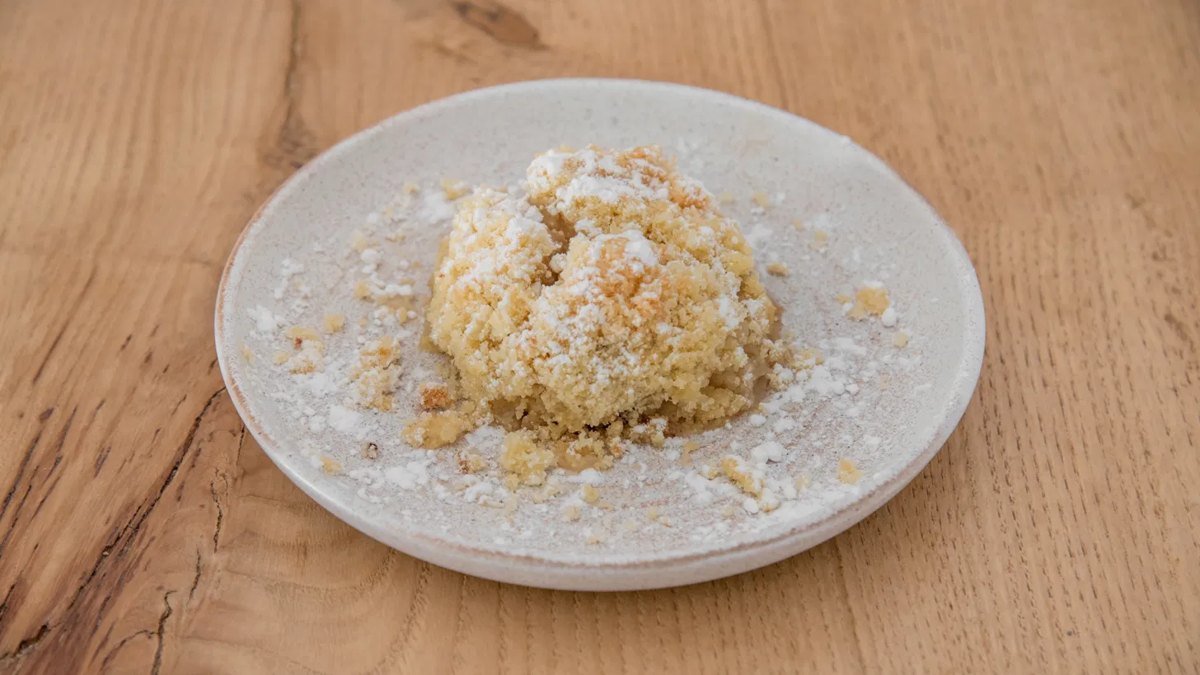 Crumble aux fruits de saison, dessert maison au Premier à Vincennes